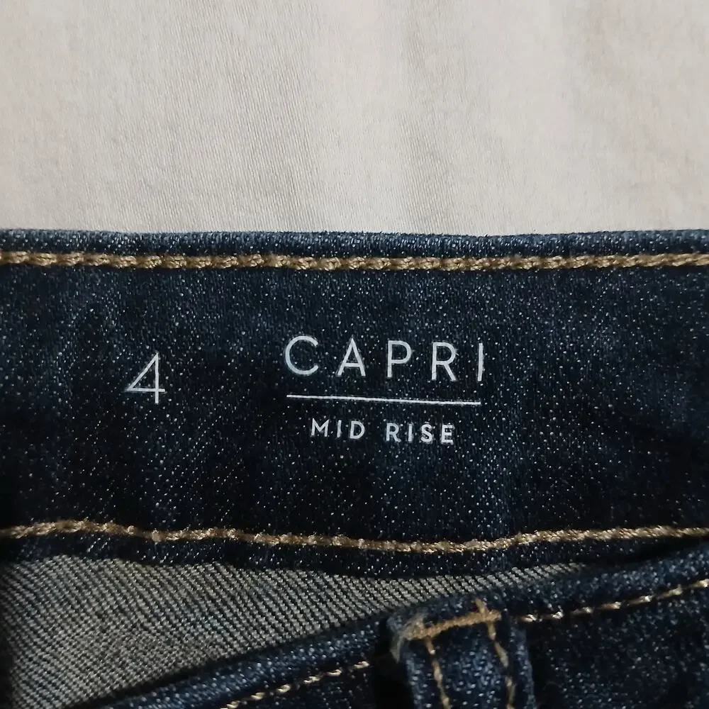 Simply Vera Vera Wang Denim 4 Capri Mid Rise Dark-Wash Straight Leg